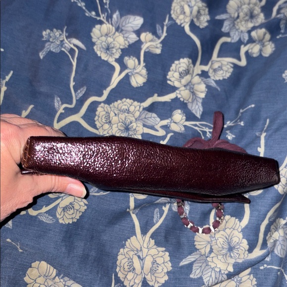 Excellent Condition Henri Bendel Purple Pleated Sparkle Patent Clutch Bag - Picture 8 of 10